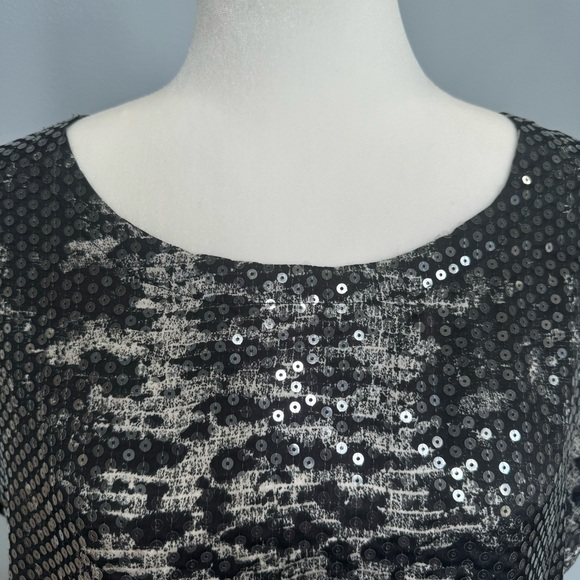 Chaus Sequin Short Sleeve Blouse - Picture 6 of 6